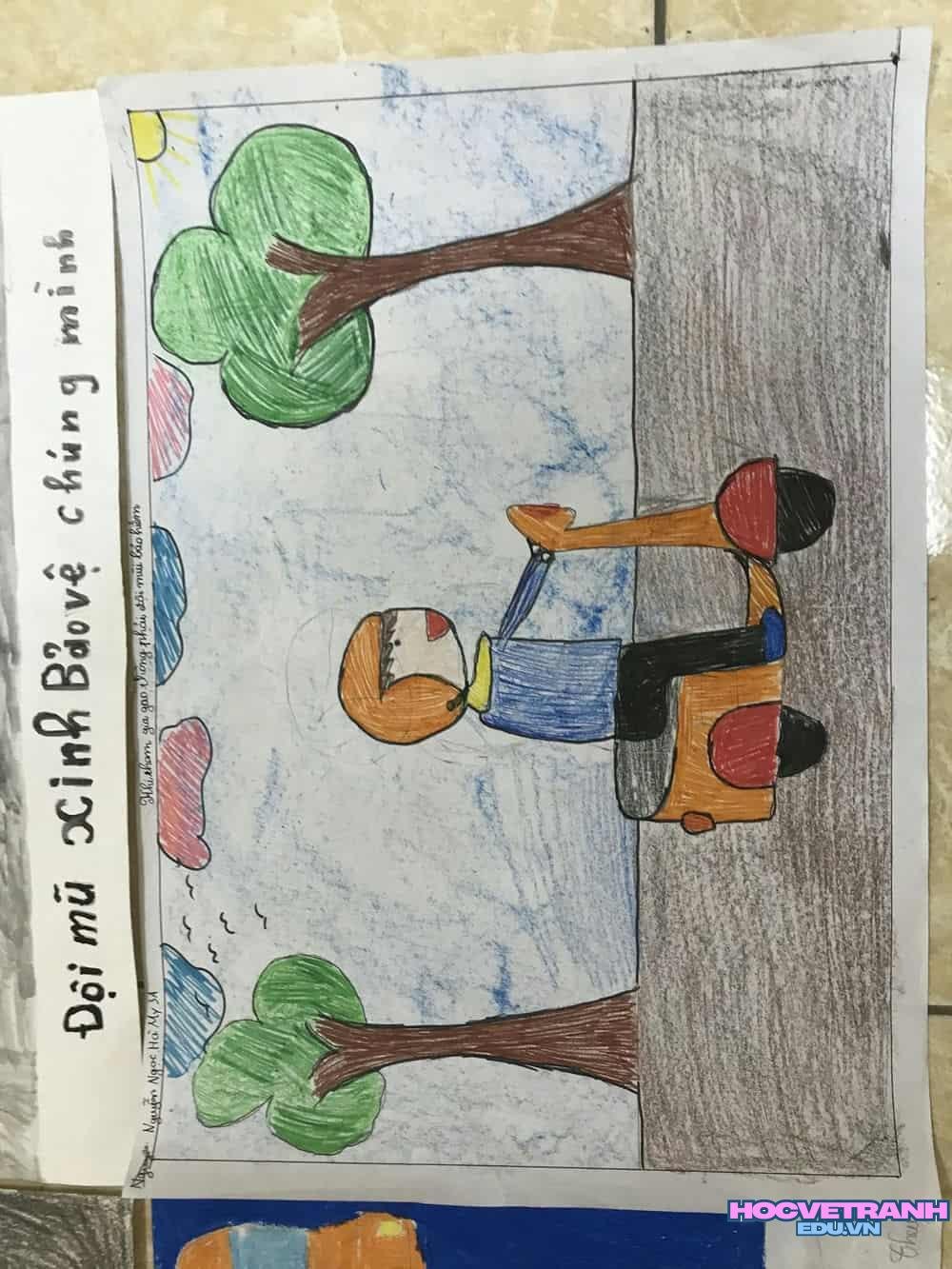 Tranh đội mũ khi ra ngoài