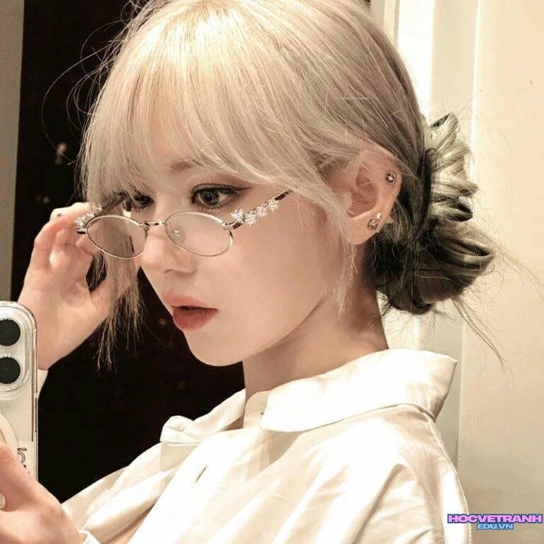 Album ảnh gái đeo kính độc quyền