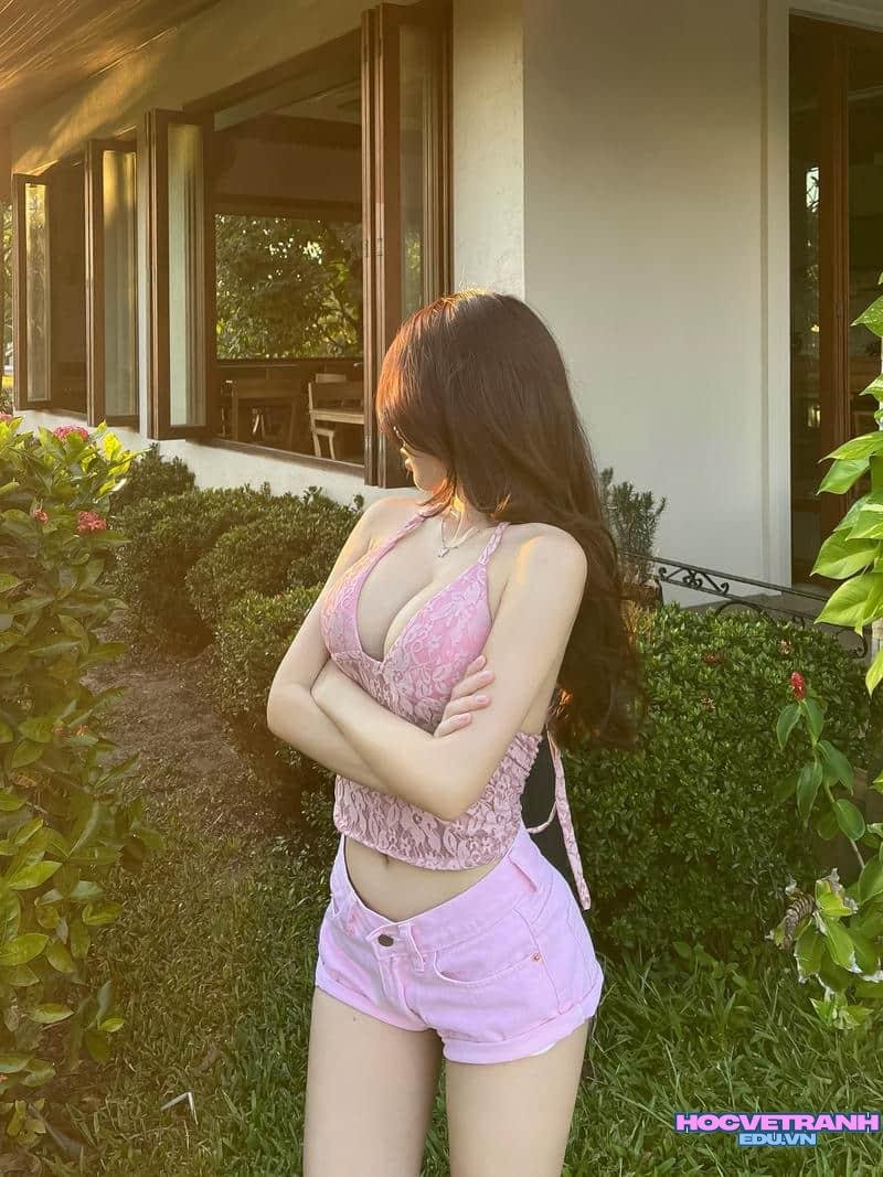 Ảnh ảnh gái xinh mặc pinky sắc nét