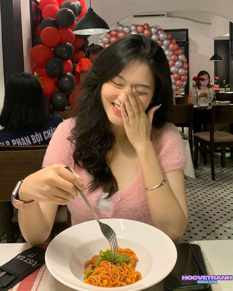 Bộ ảnh ảnh gái xinh mặc pinky miễn phí