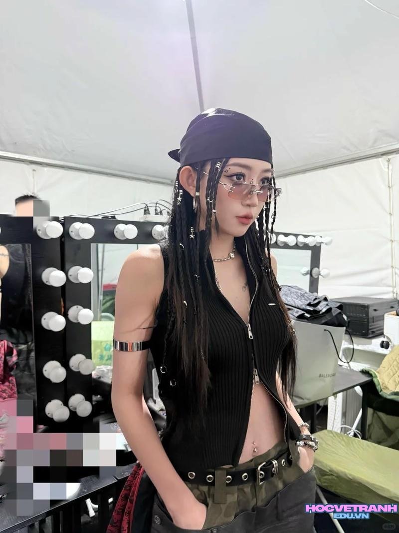 Bộ ảnh gái xinh ngầu cuốn hút