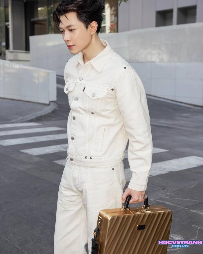 ảnh anh tú nụ cười cuốn hút