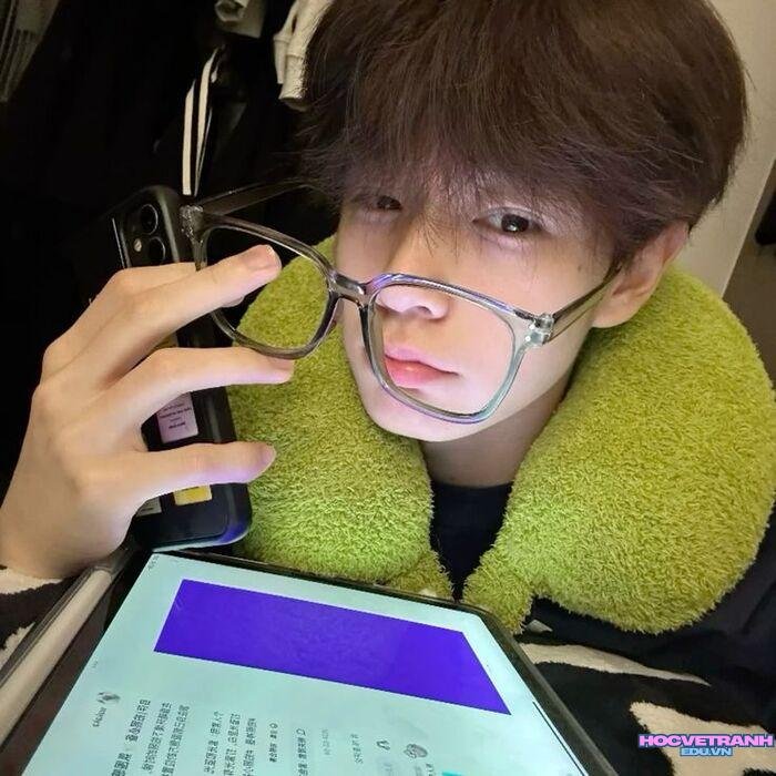 ảnh trai đẹp 18 tuổi style đơn giản