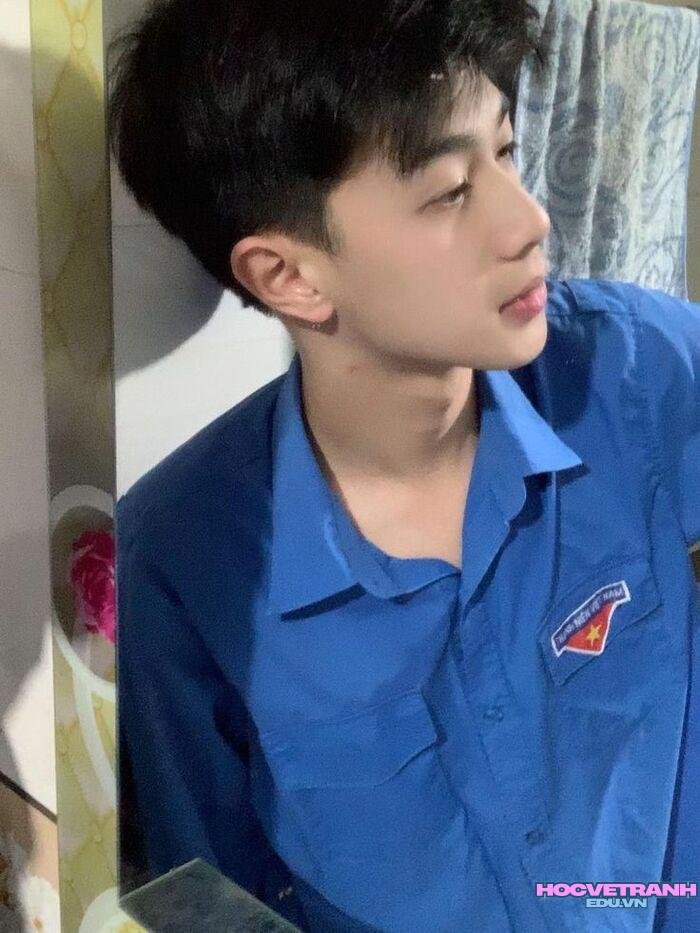 ảnh trai đẹp 2k9 mặc áo đoàn