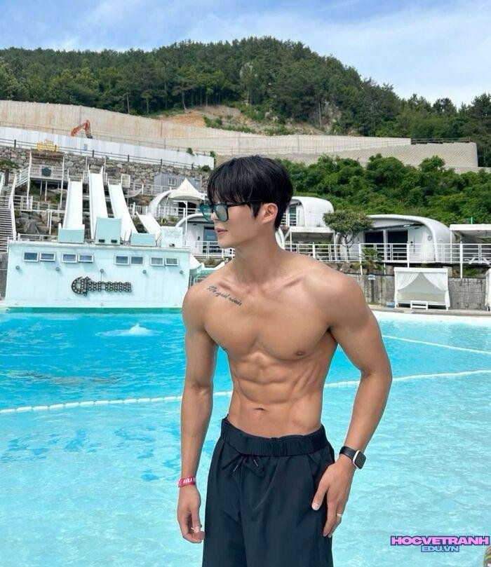 ảnh trai đẹp cơ bắp cơ tay nổi bật