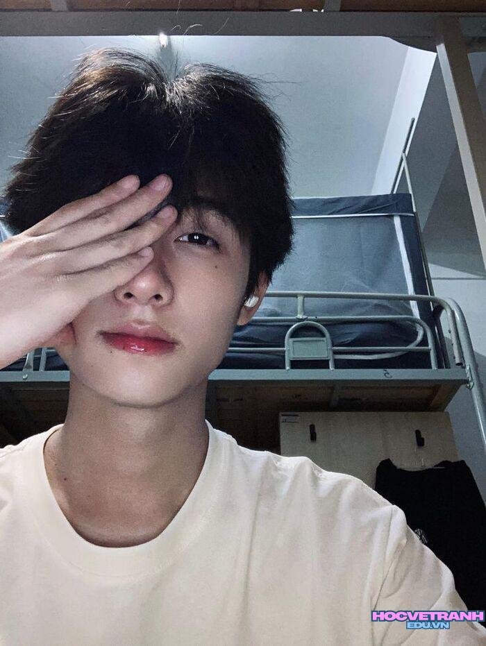 ảnh trai đẹp dễ thương outfit trẻ trung