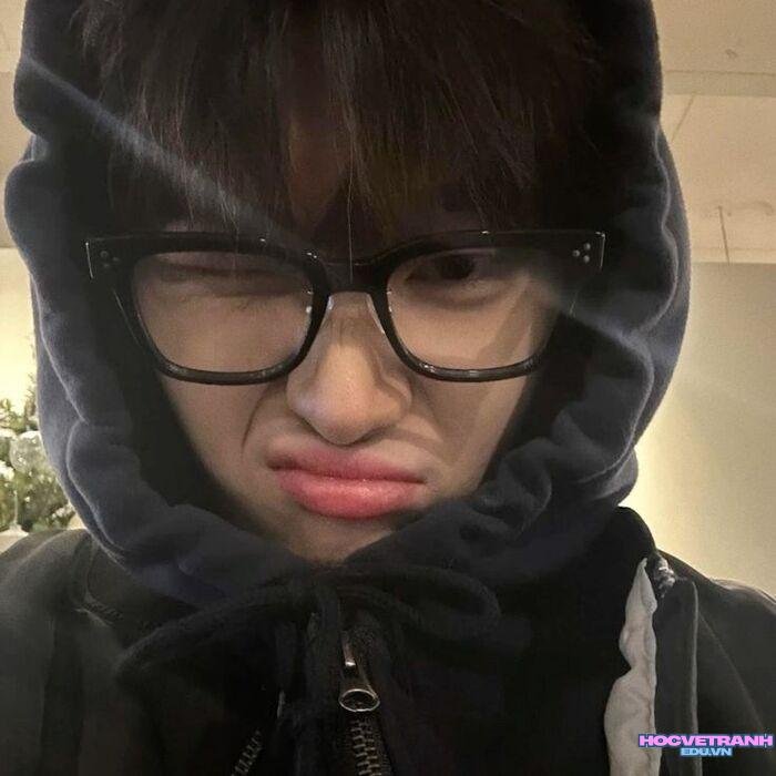 ảnh trai đẹp đeo kính cute