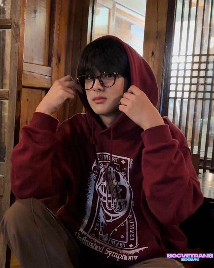 ảnh trai đẹp đeo kính phong cách thư sinh