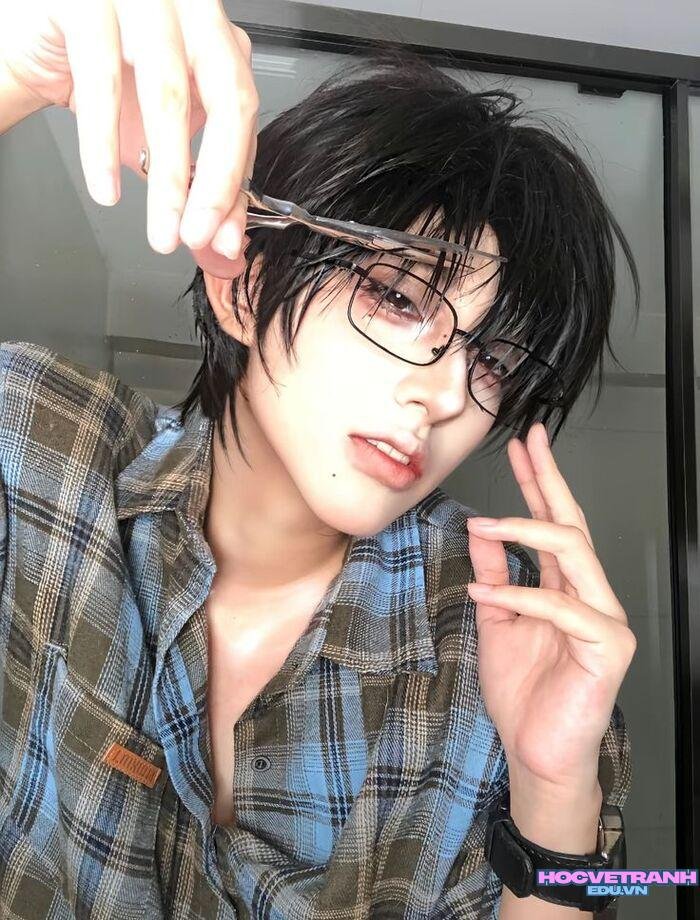 ảnh trai đẹp đeo kính phong cách trẻ trung