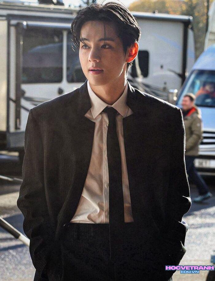 ảnh trai đẹp mặc vest phong cách cá tính