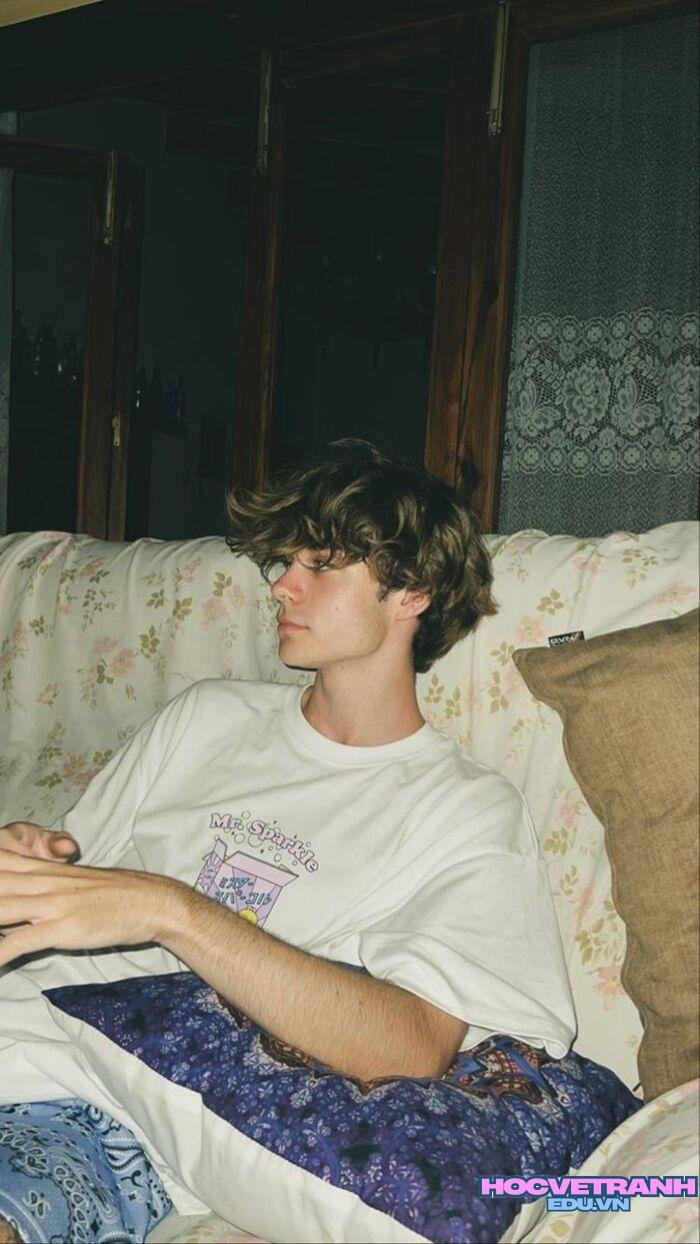 ảnh trai tây ánh mắt xanh cuốn hút