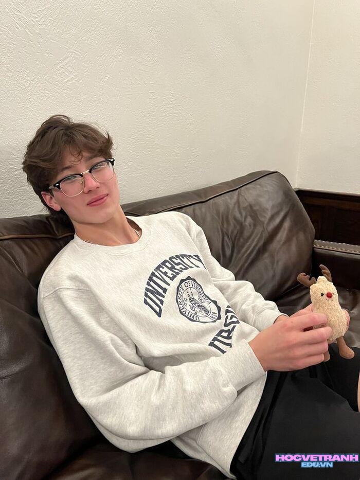 ảnh trai tây phong cách hiện đại