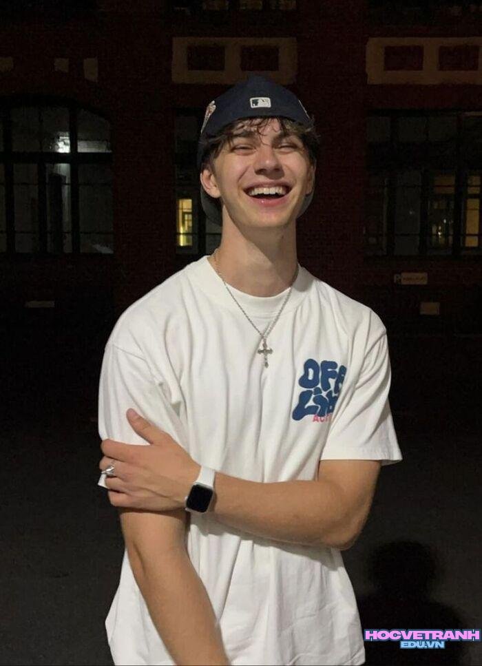 ảnh trai tây thần thái lạnh lùng