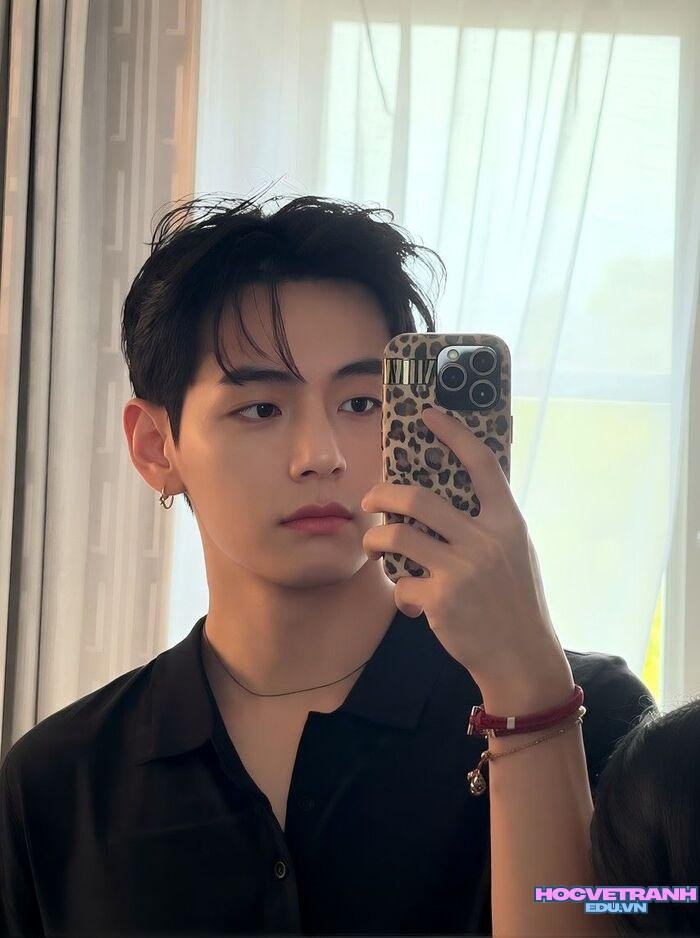 ảnh v-bts thần thái lạnh lùng