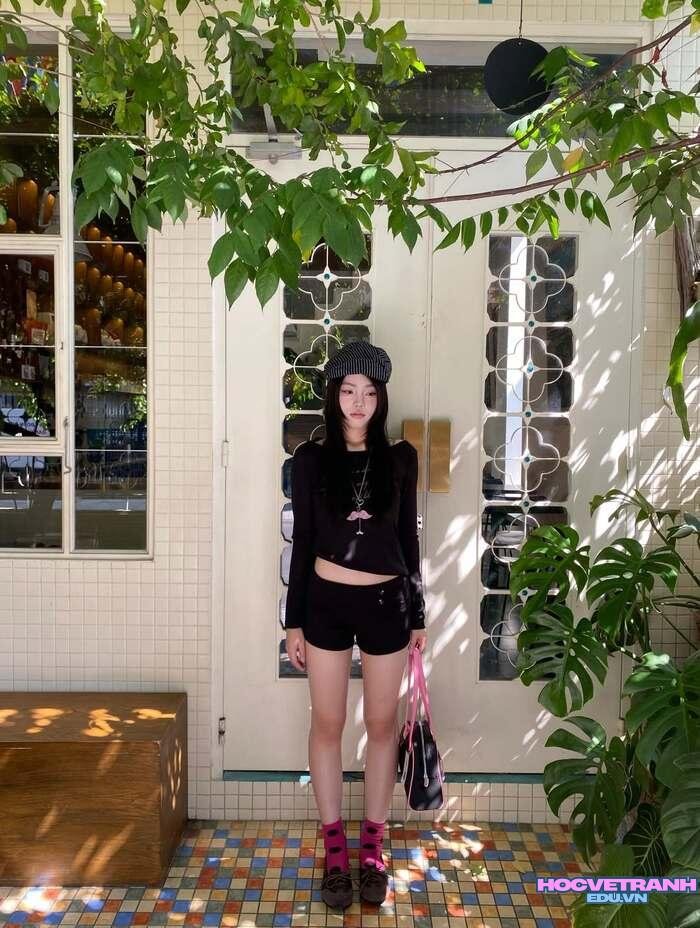 gái xinh 2k chụp ảnh ngoài trời