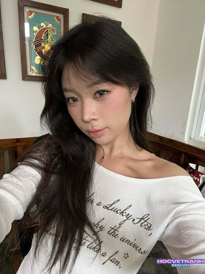 gái xinh 2k nụ cười xinh