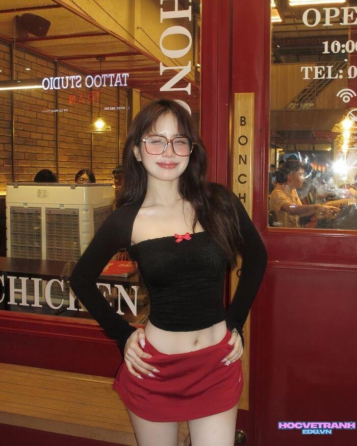 gái xinh 2k3 gương mặt đáng yêu