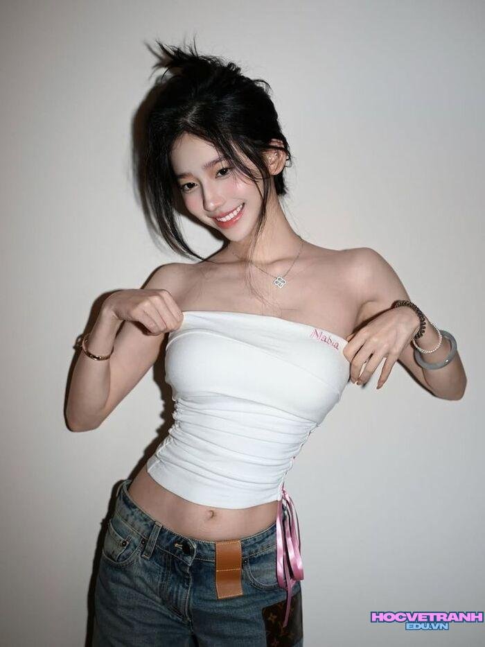 gái xinh 2k3 phong cách trẻ trung