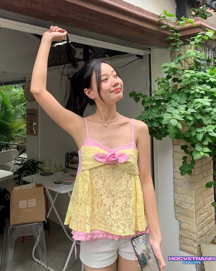 gái xinh 2k4 mặc váy xinh