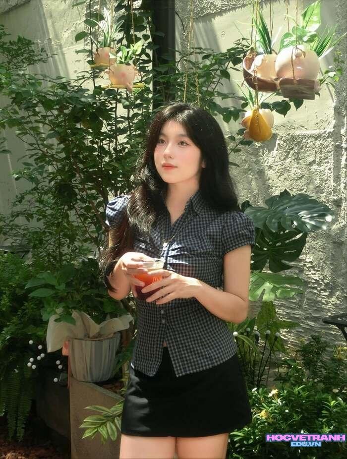 gái xinh 2k4 nụ cười xinh