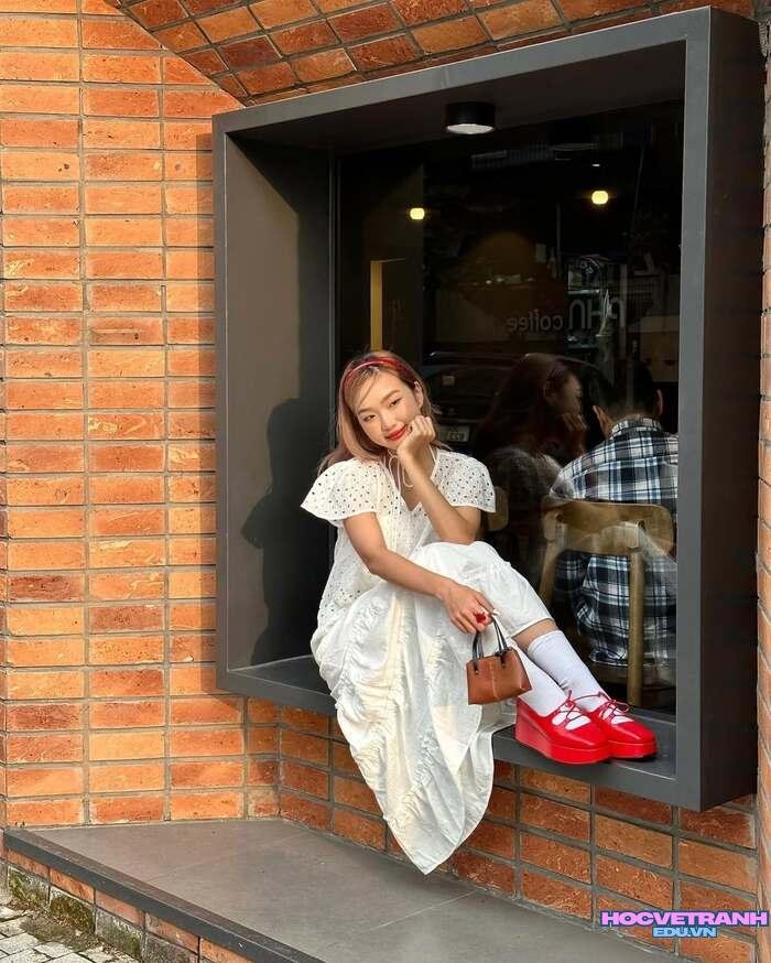 gái xinh 2k4 style đơn giản