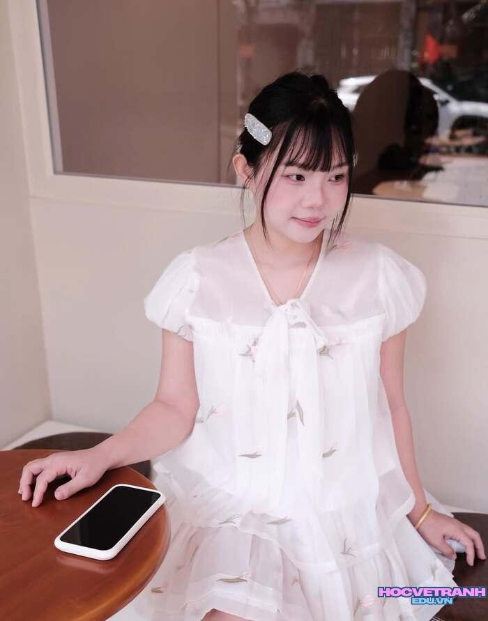 gái xinh 2k4 thần thái xinh