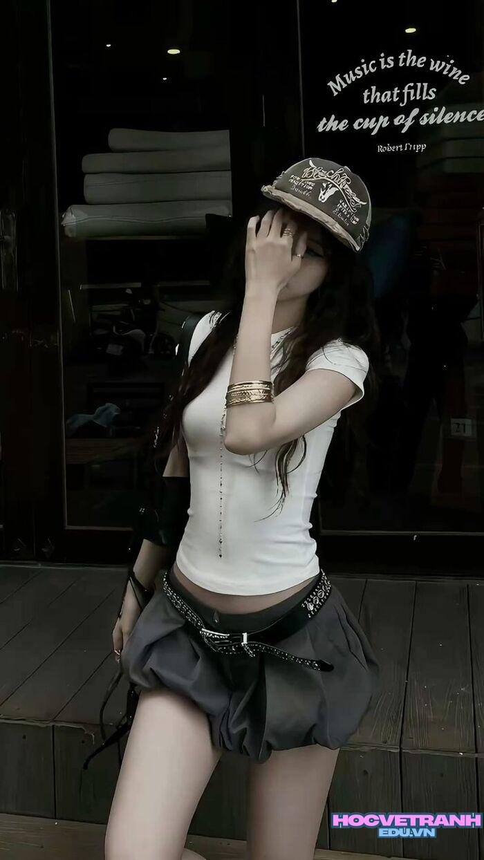 gái xinh buồn suy tư