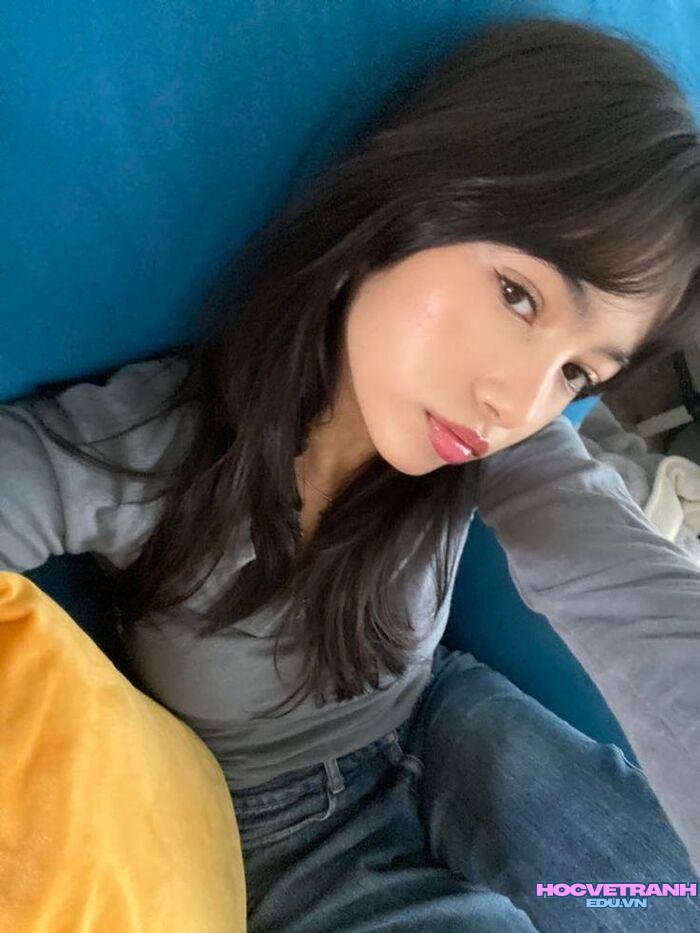 gái xinh châu âu chụp ảnh selfie