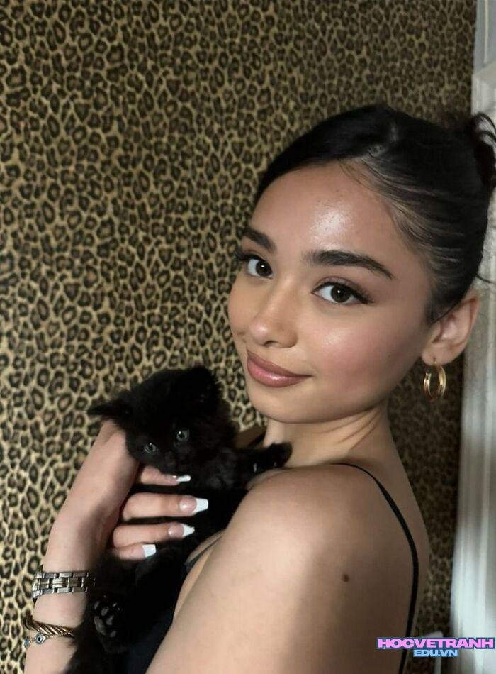 gái xinh châu âu mặt xinh