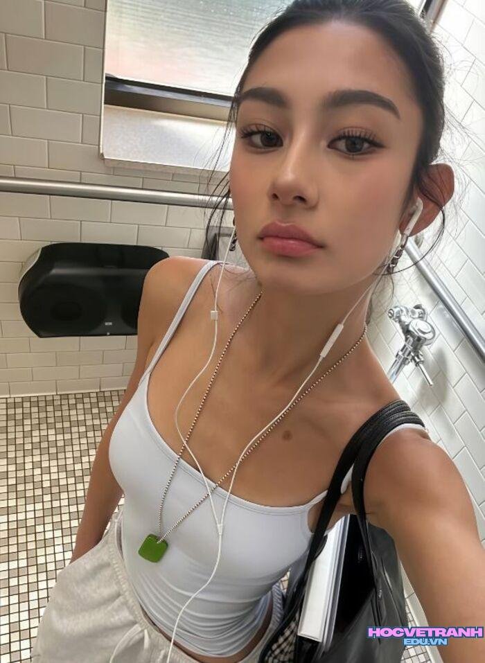 gái xinh châu âu phong cách nhẹ nhàng