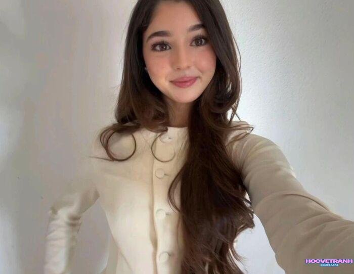 gái xinh châu âu thần thái cuốn hút