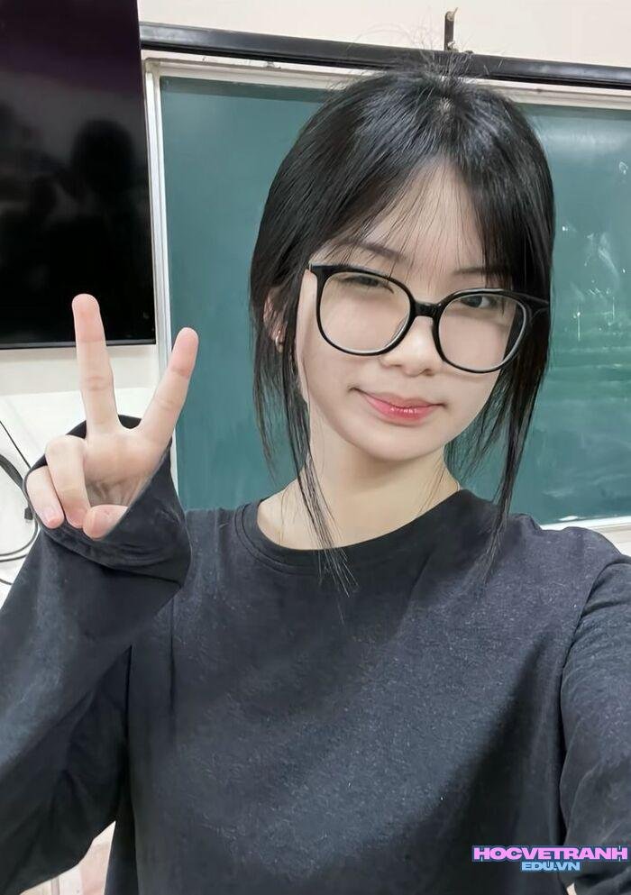 gái xinh học sinh cười dễ thương