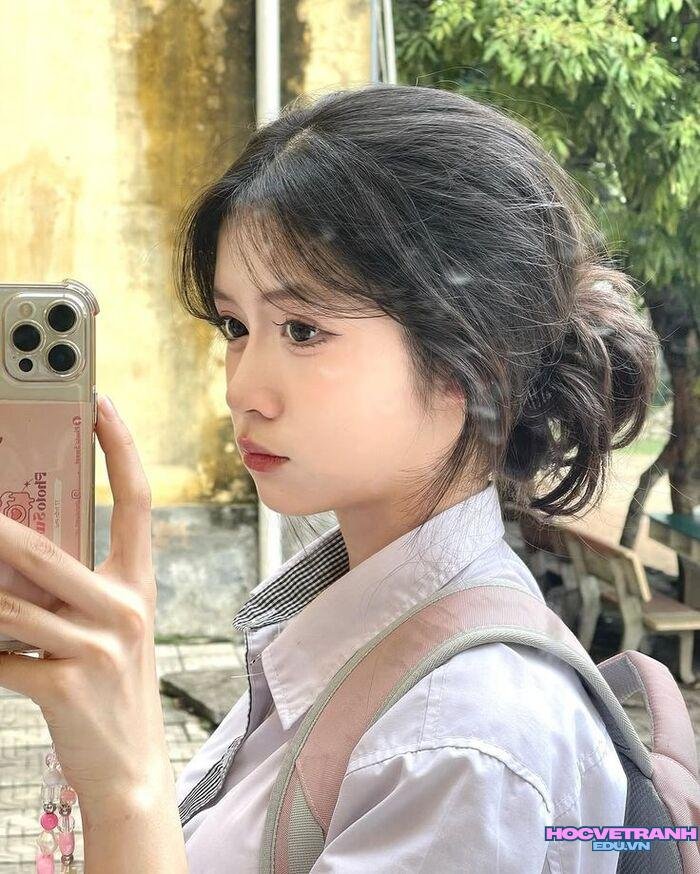 gái xinh học sinh góc nghiêng đẹp