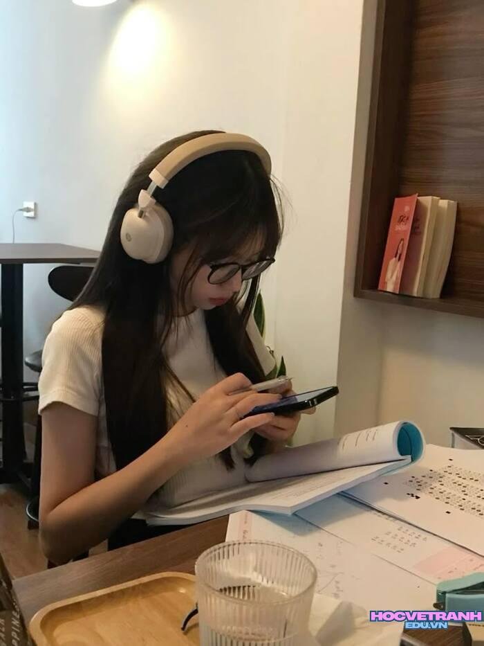 gái xinh học sinh phong cách nhẹ nhàng học bài