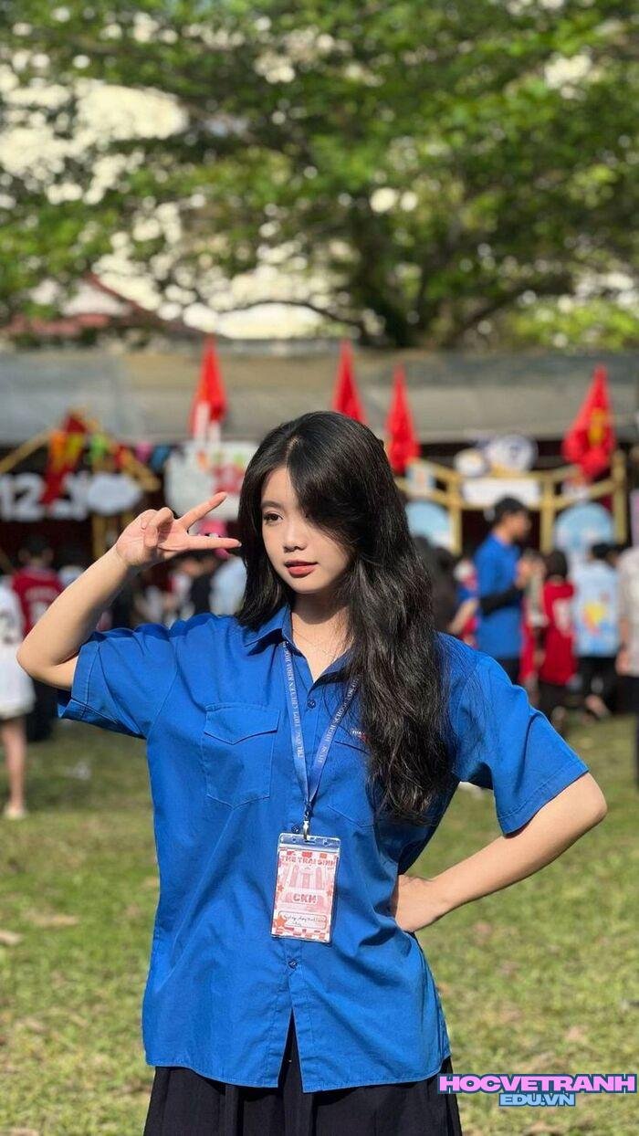 gái xinh học sinh phong cách trẻ trung áo đoàn