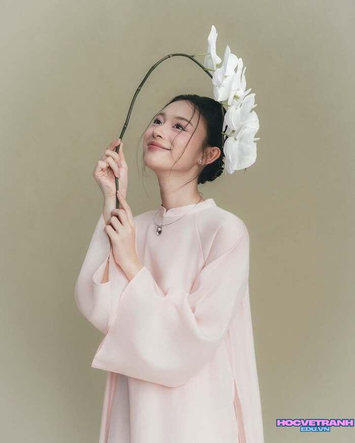 gái xinh mặc áo dài nụ cười xinh