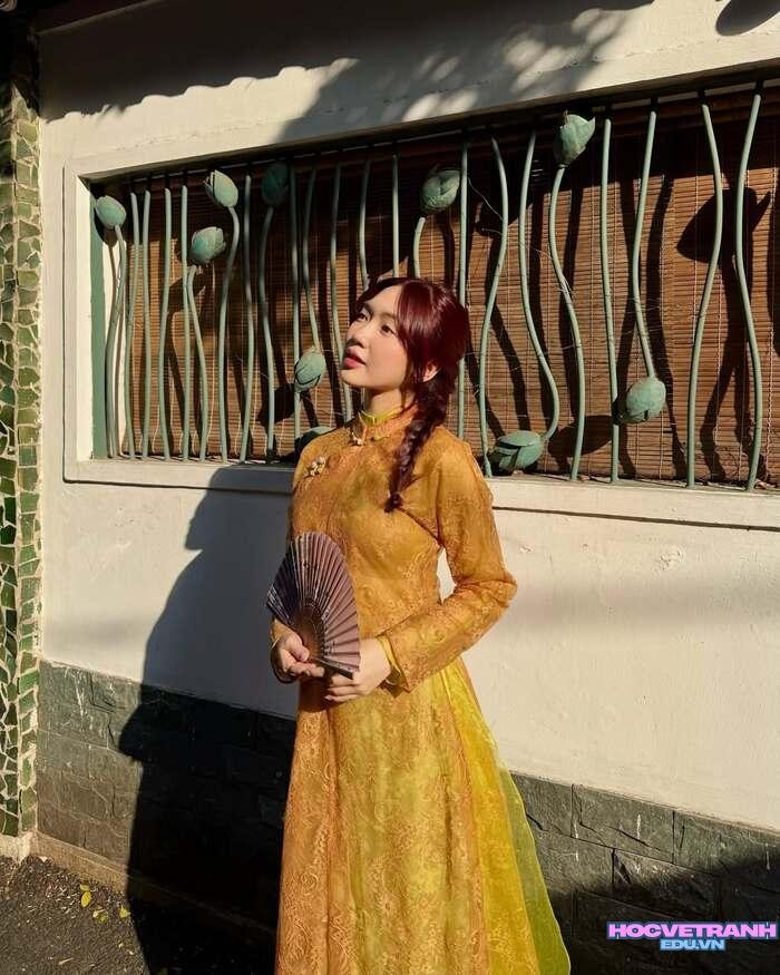 gái xinh mặc áo dài phong cách nhẹ nhàng