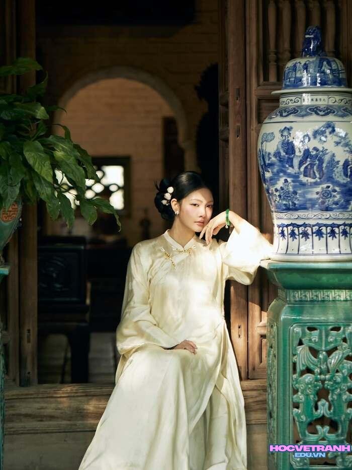 gái xinh mặc áo dài phong cách thanh lịch