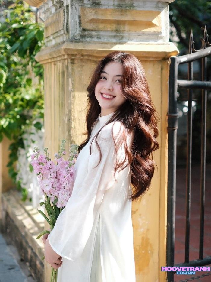 gái xinh mặc áo dài trắng