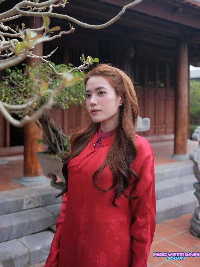 gái xinh mặc áo dài vibe nhẹ nhàng