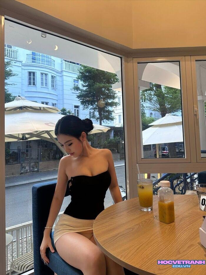 gái xinh nóng bỏng mặc váy body