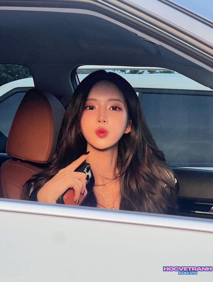 gái xinh tóc dài nhìn cuốn hút