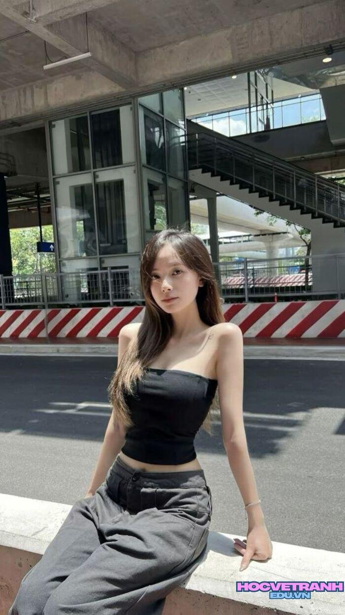 gái xinh tóc dài vibe nhẹ nhàng