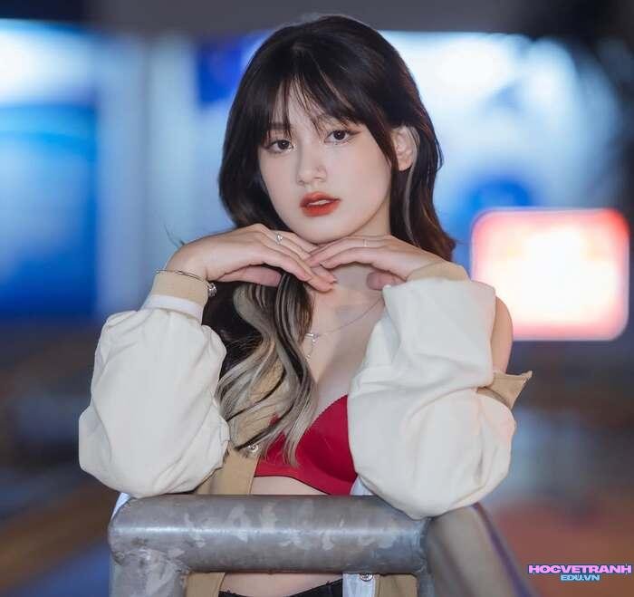 Đan Phượng thần thái