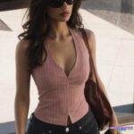 Gái xinh mặc áo yếm tôn vóc dáng khiến người xem mê mẩn