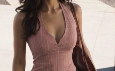 Gái xinh mặc áo yếm