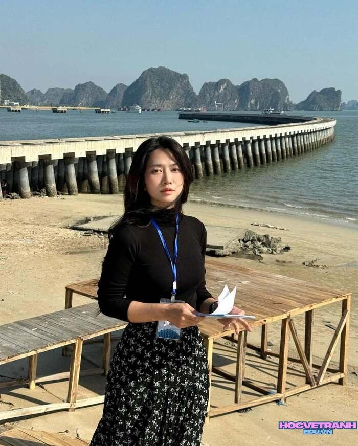 ảnh Lê Bống đẹp phong thái tự tin