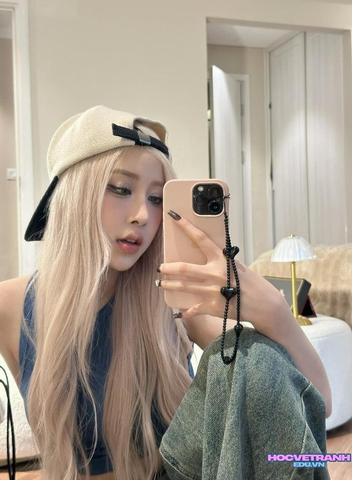 ảnh Lê Huyền Diệu đẹp dịu dàng