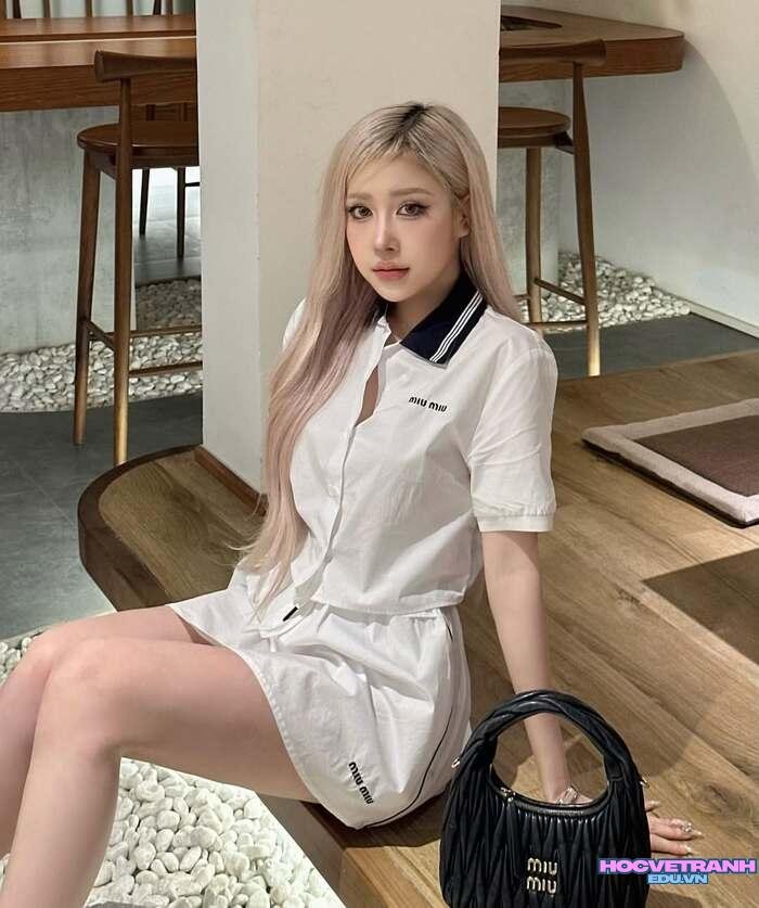 ảnh Lê Huyền Diệu đẹp duyên dáng