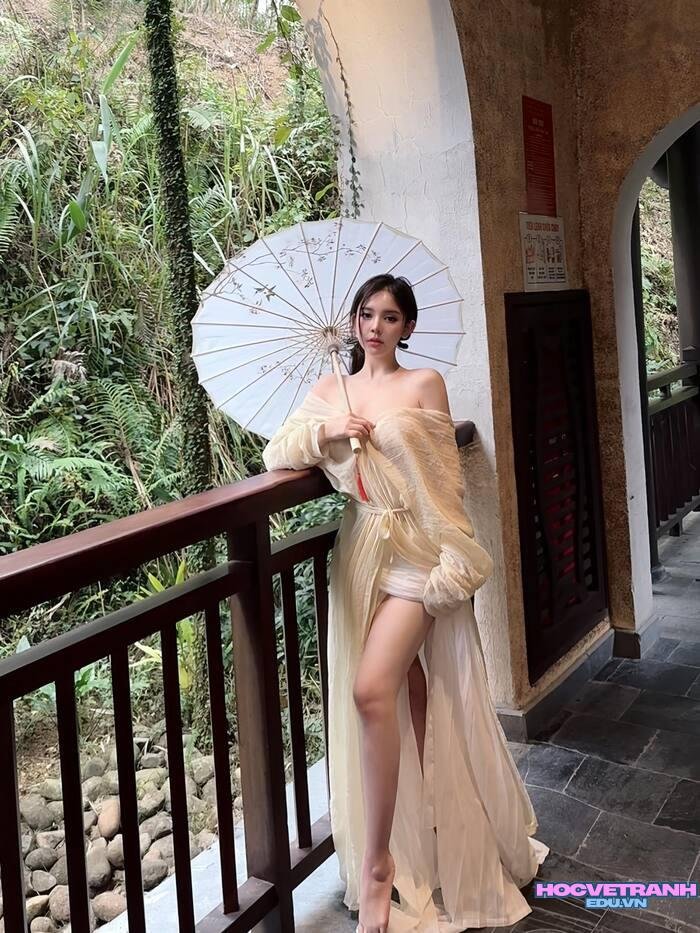 ảnh Trần Huyền Châu đẹp ấn tượng